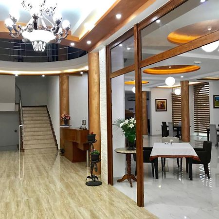 Imperial Hotel Улцин Екстериор снимка
