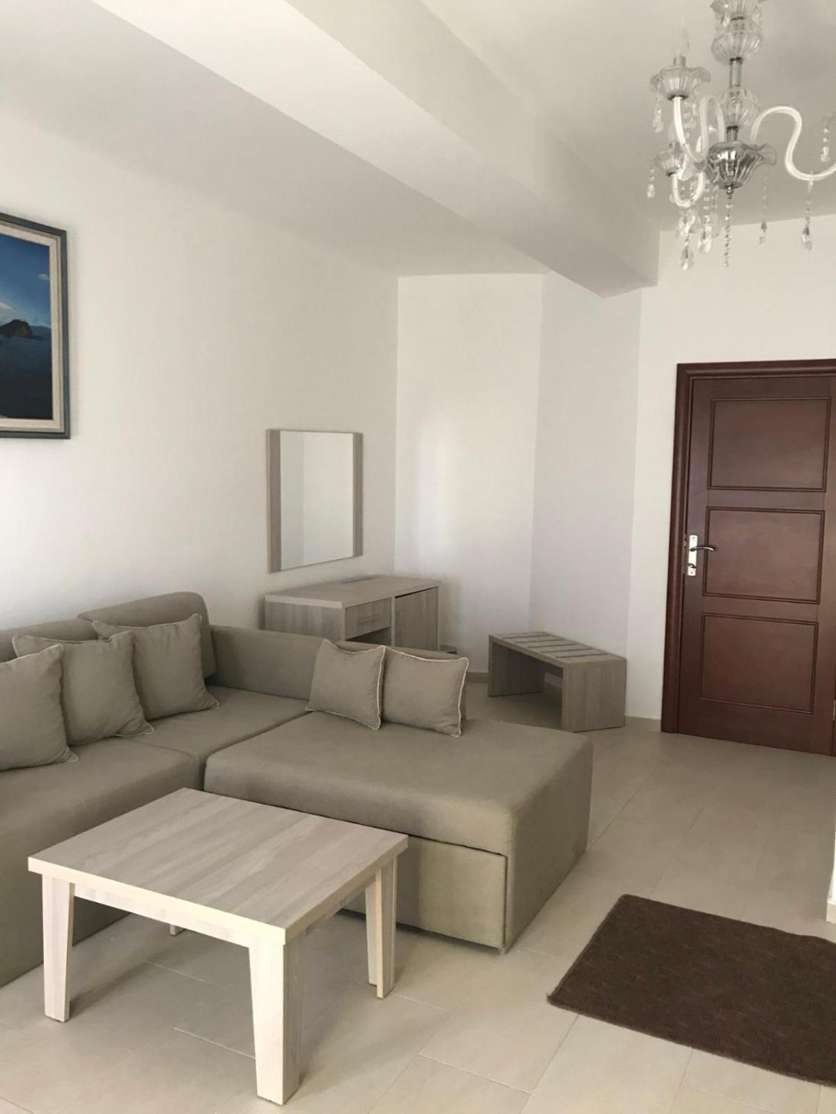 Imperial Hotel Улцин Екстериор снимка
